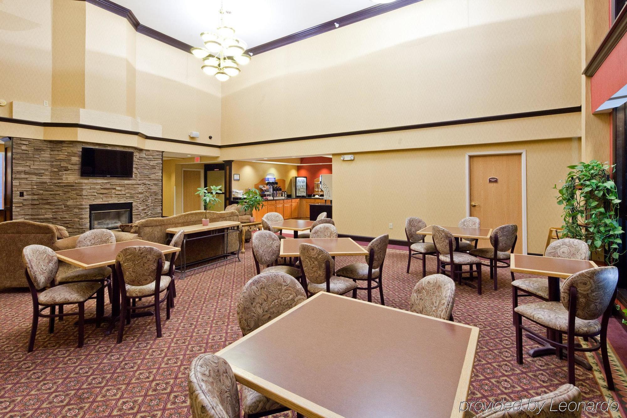Holiday Inn Express Hotel & Suites Wauseon By Ihg Exterior foto